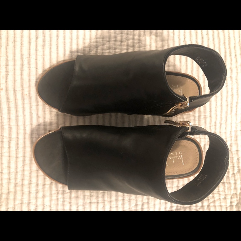 Girls black dress shoes